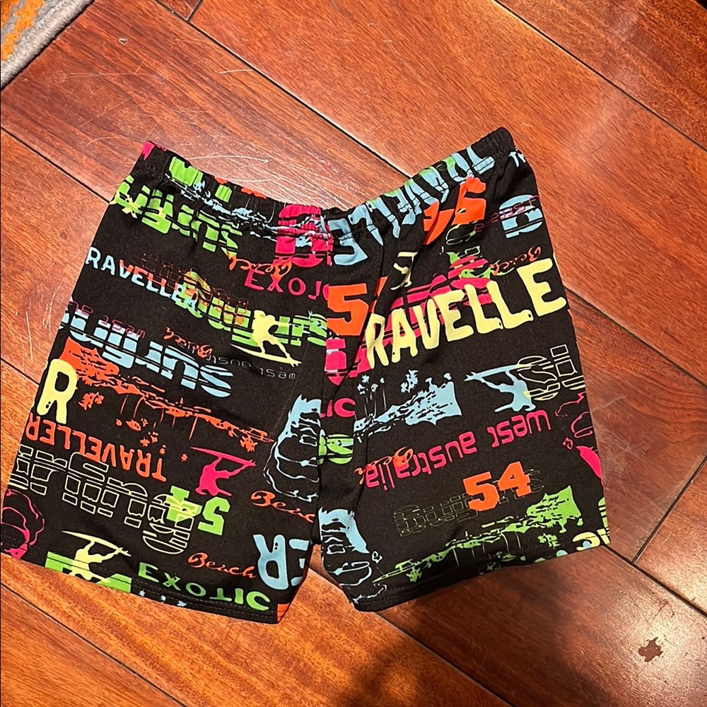 TRavelle Colorful Graphic Shorts Preloved